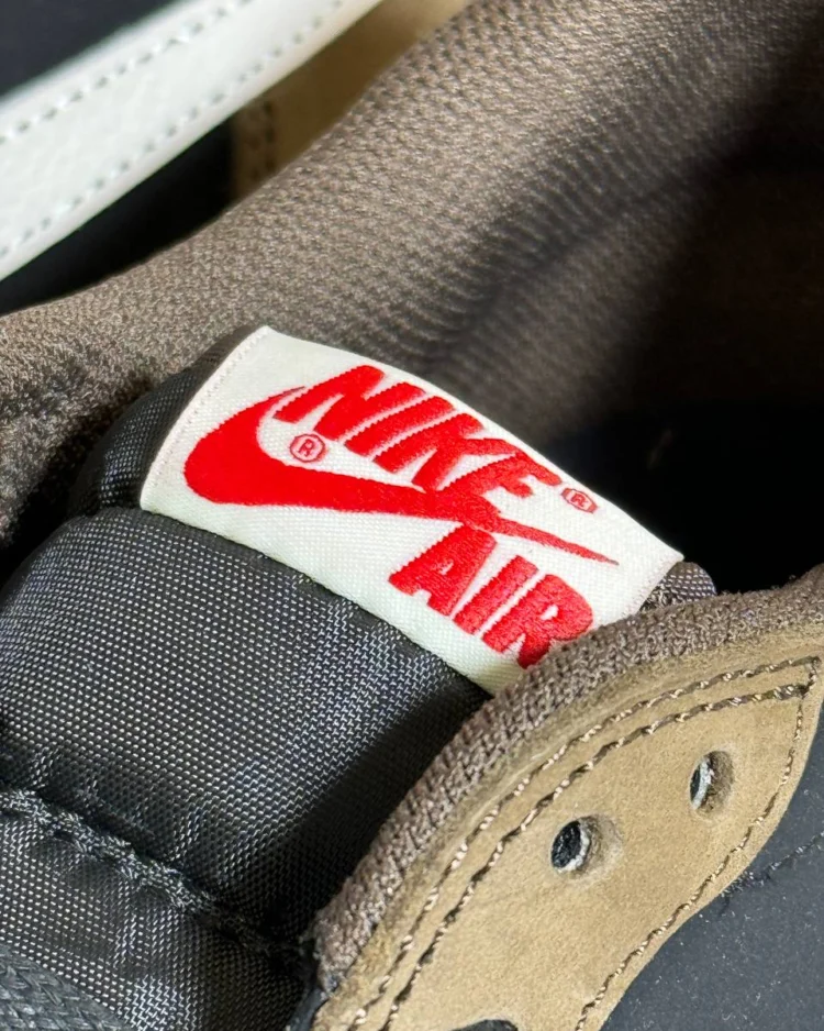 Кеды Travis Scott x Air Jordan 1 Low Mocha S — фото 9
