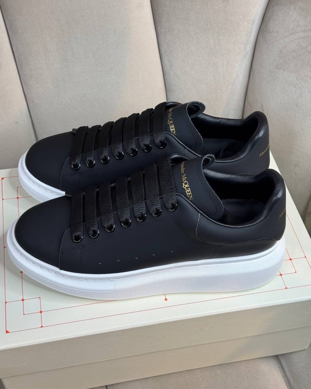 Кеды Alexander McQueen — изображение 2
