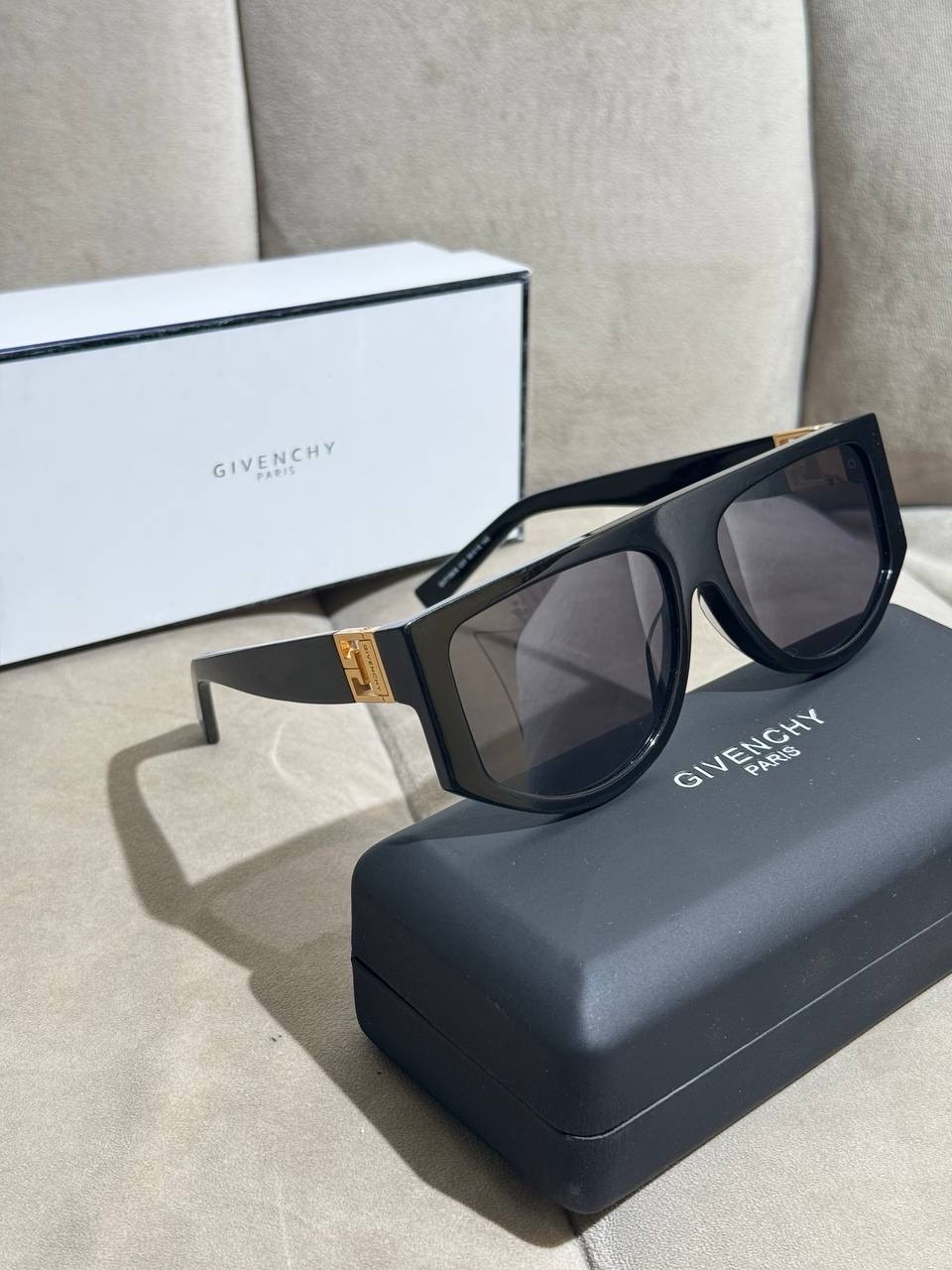 Очки Givenchy