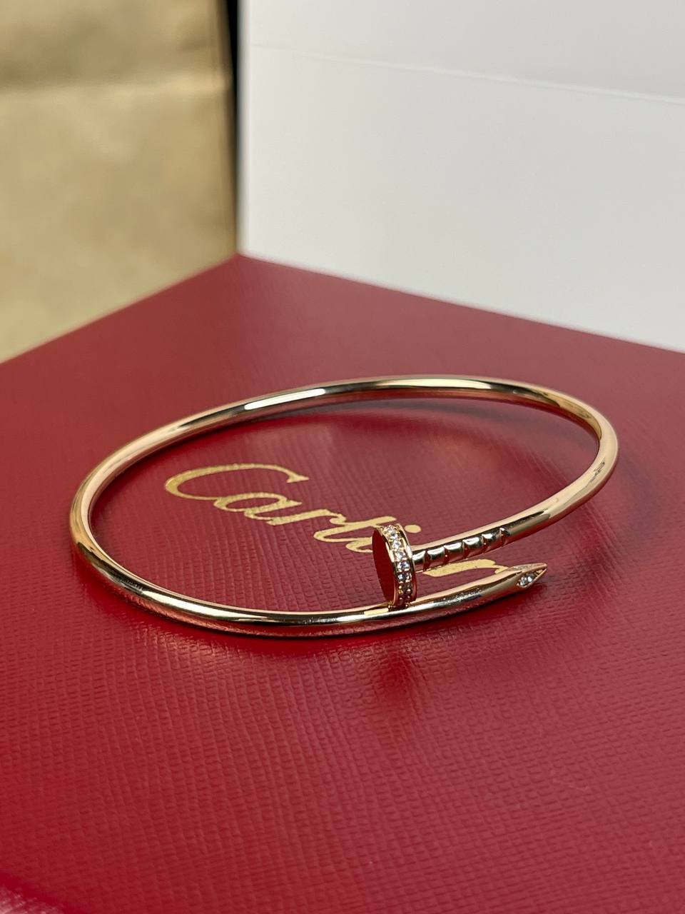 Браслет Cartier(тонкий,камни)