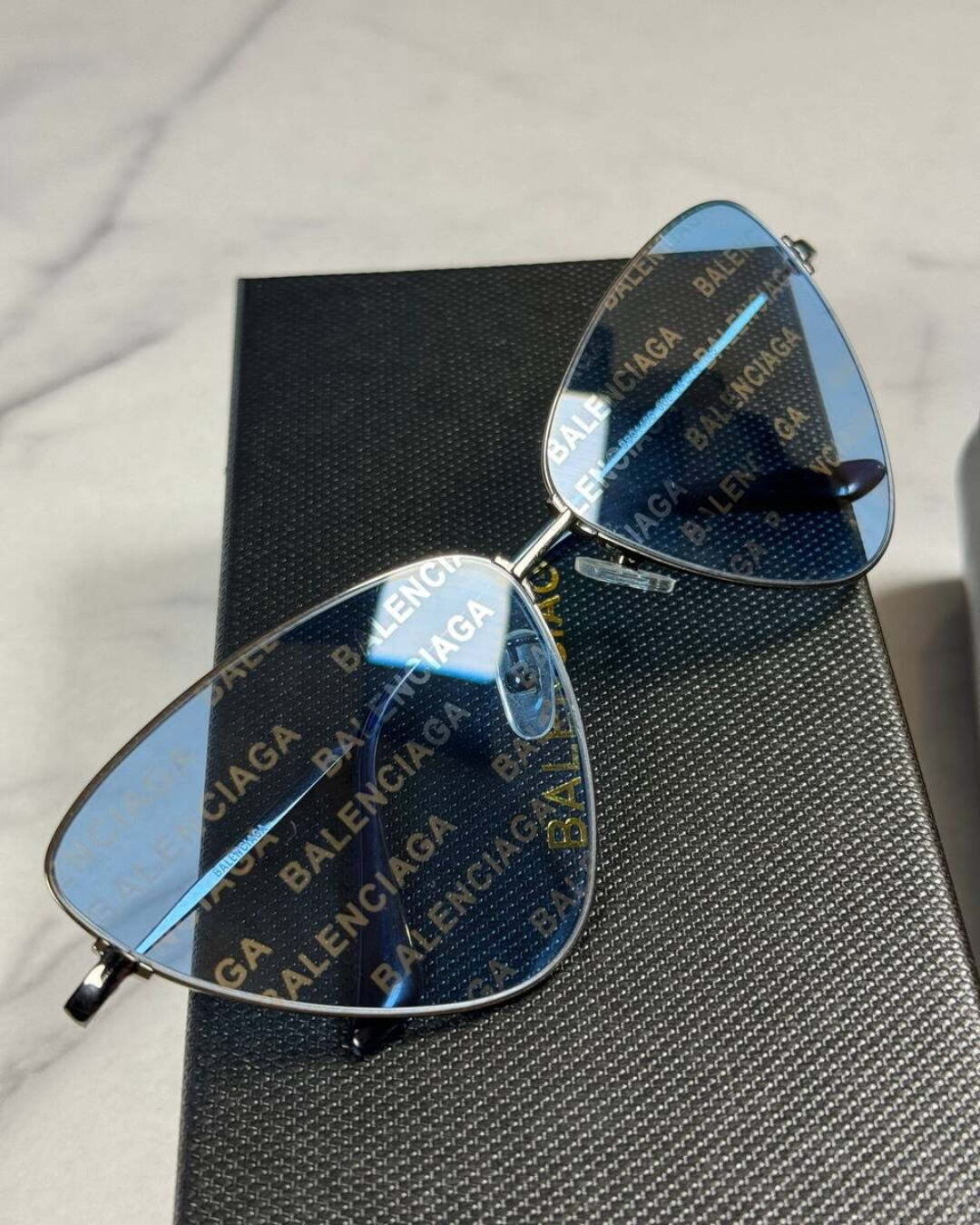 Очки Balenciaga — изображение 6