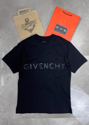 Футболка Givenchy