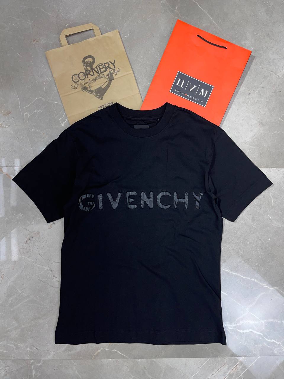 Футболка Givenchy — фото 1