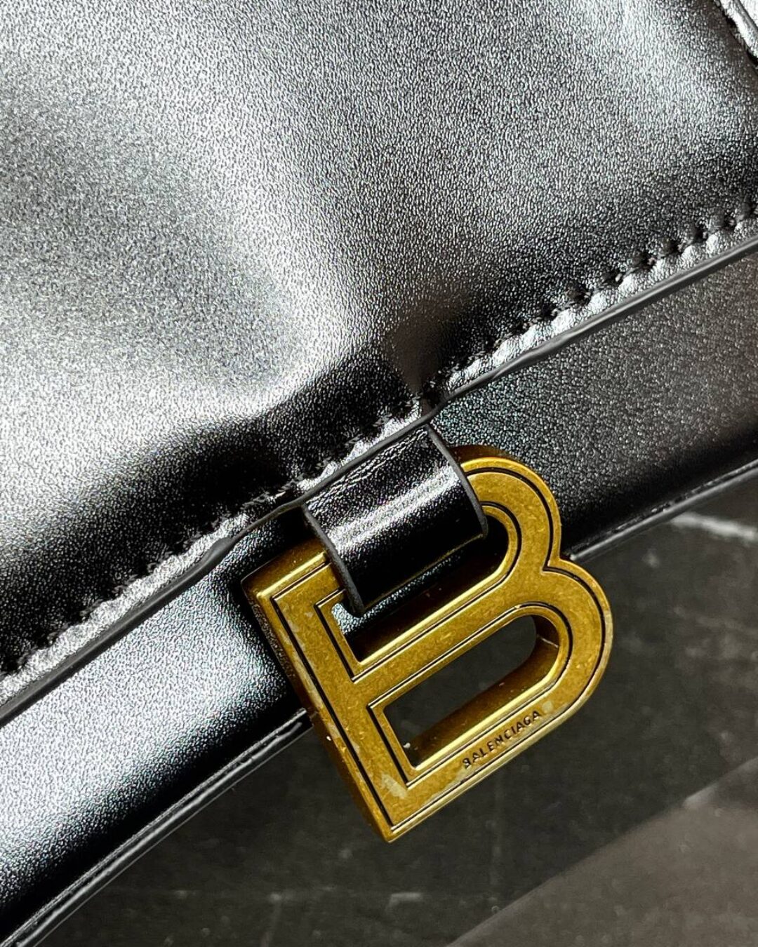 Сумка Balenciaga Hourglass S — изображение 2