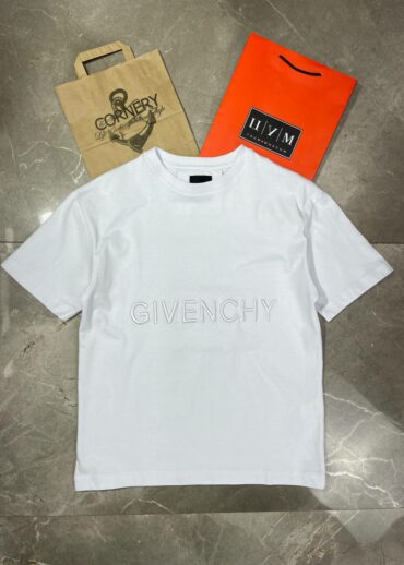 Футболка Givenchy