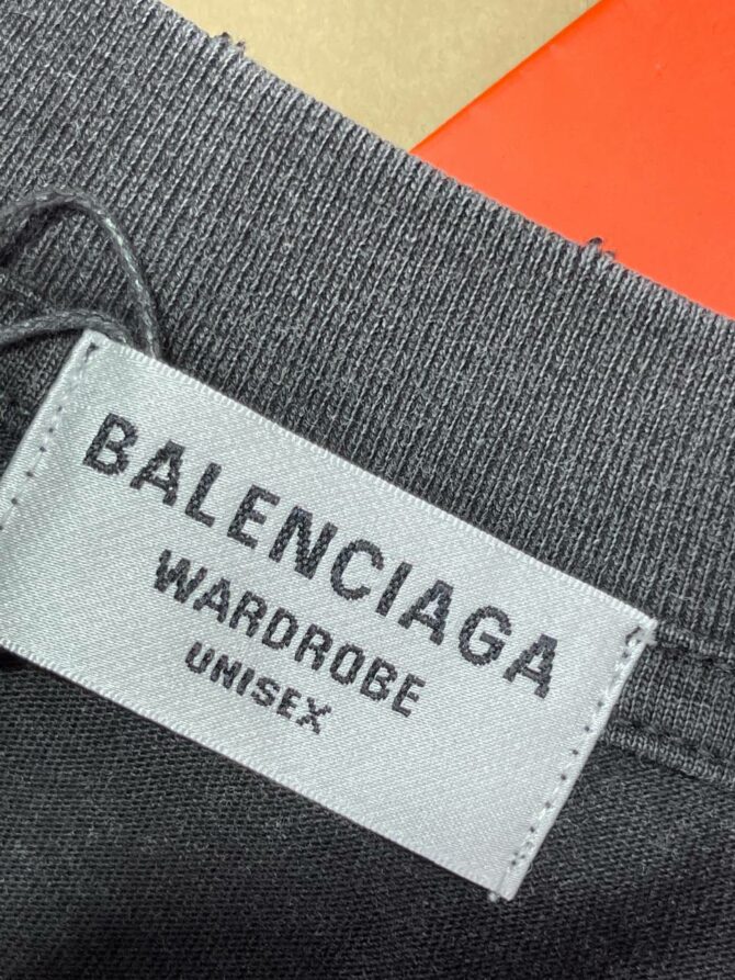 Футболка Balenciaga — изображение 4