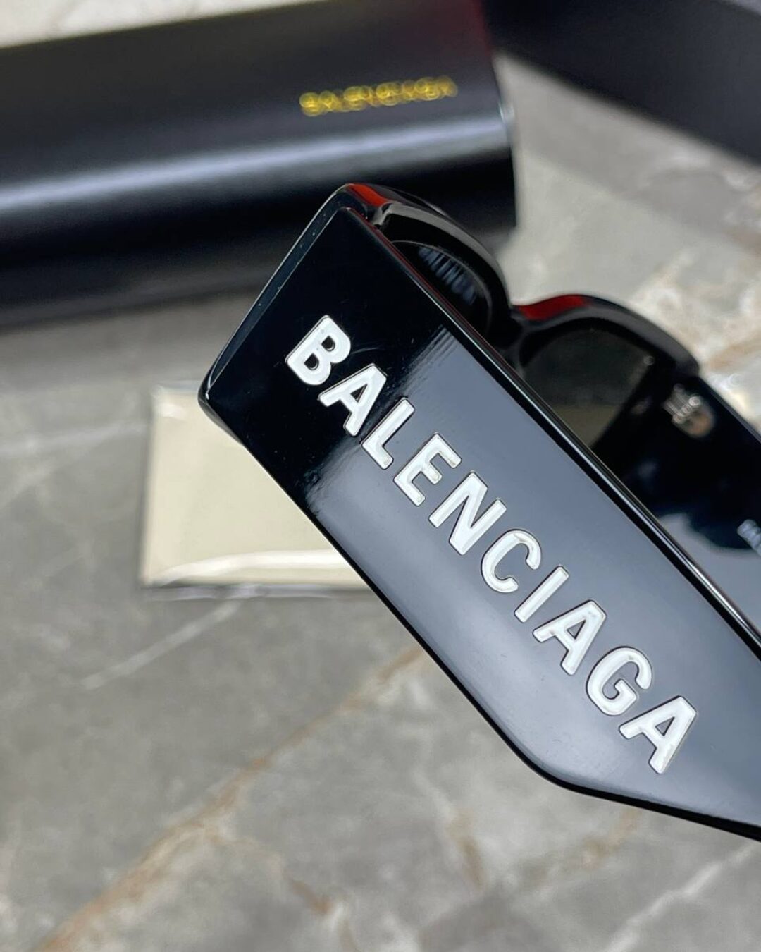 Очки Balenciaga — изображение 6