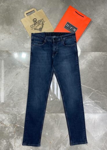 Джинсы Valentino