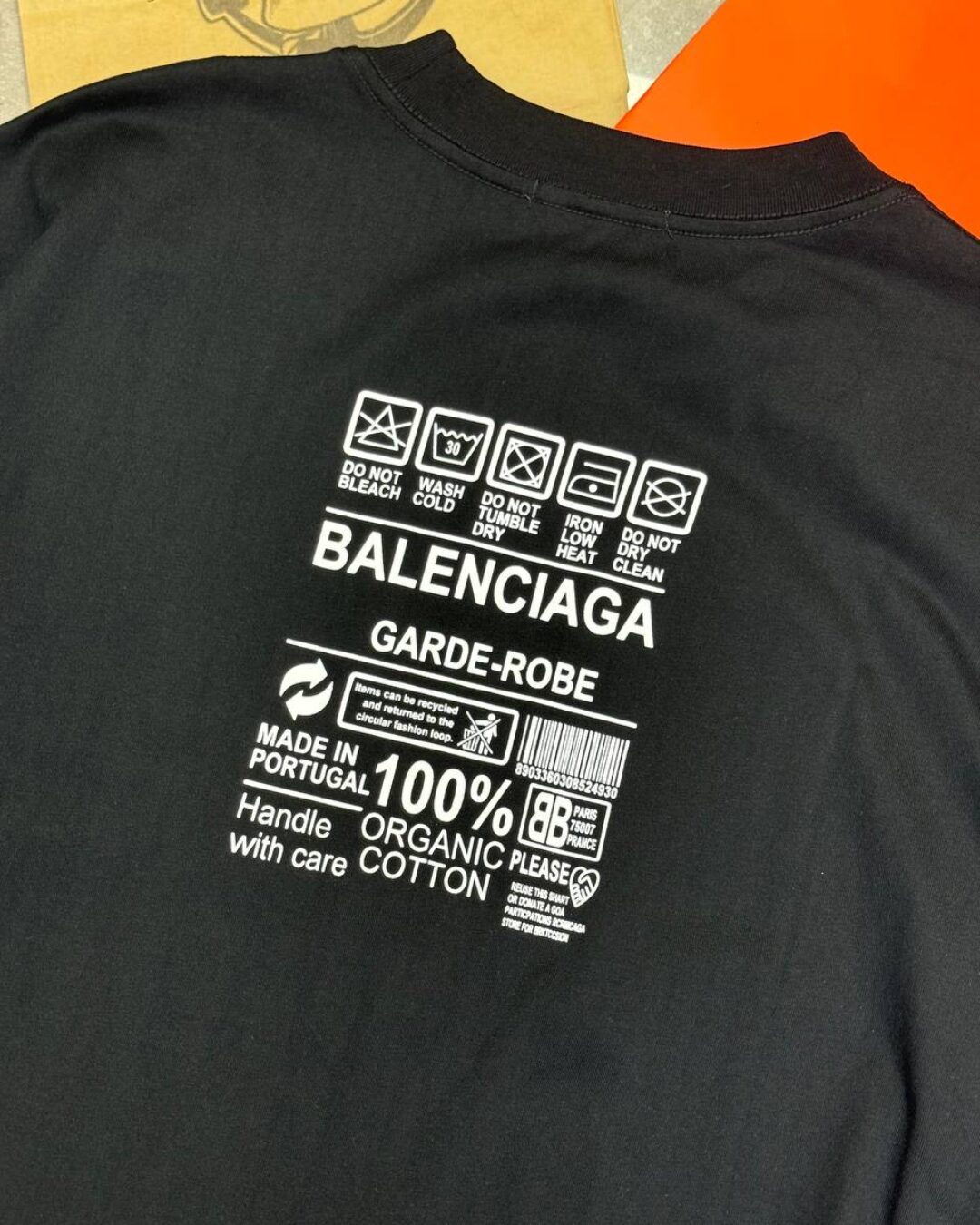 Футболка Balenciaga — изображение 9