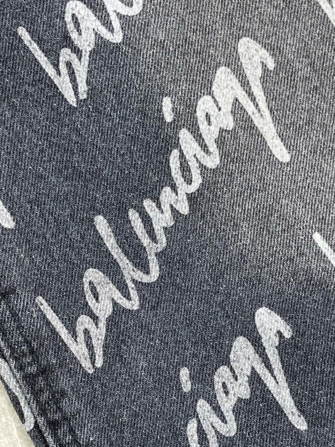 Джинсы Balenciaga — изображение 4