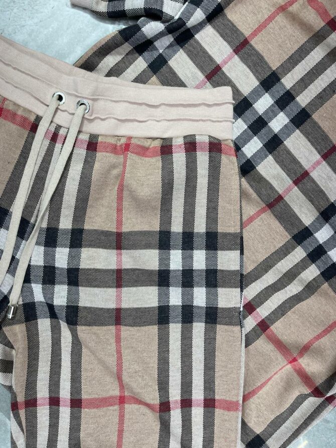 Костюм Burberry — изображение 3
