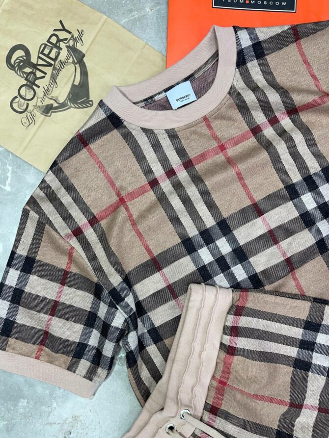 Костюм Burberry — изображение 4