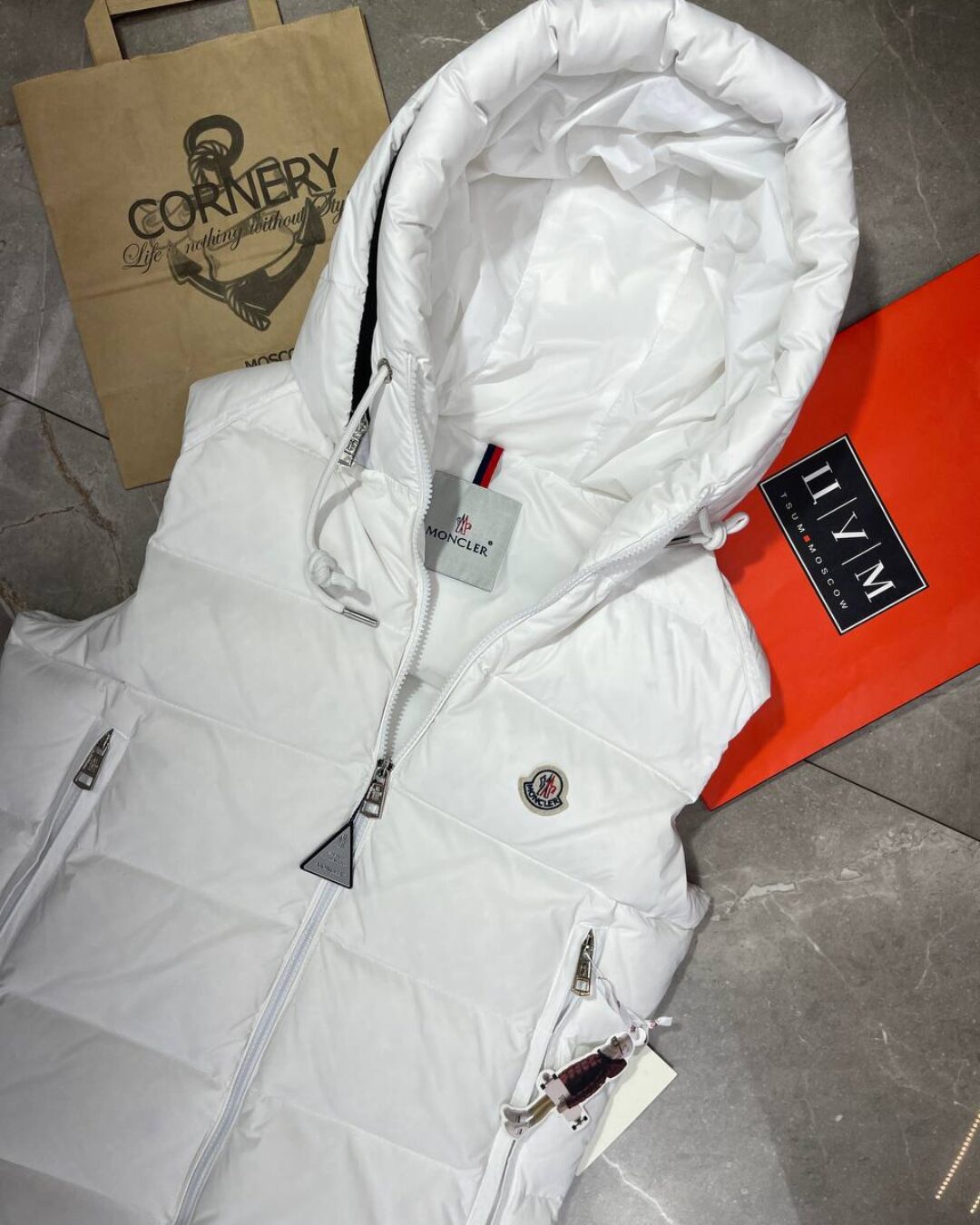 Жилет Moncler — изображение 5