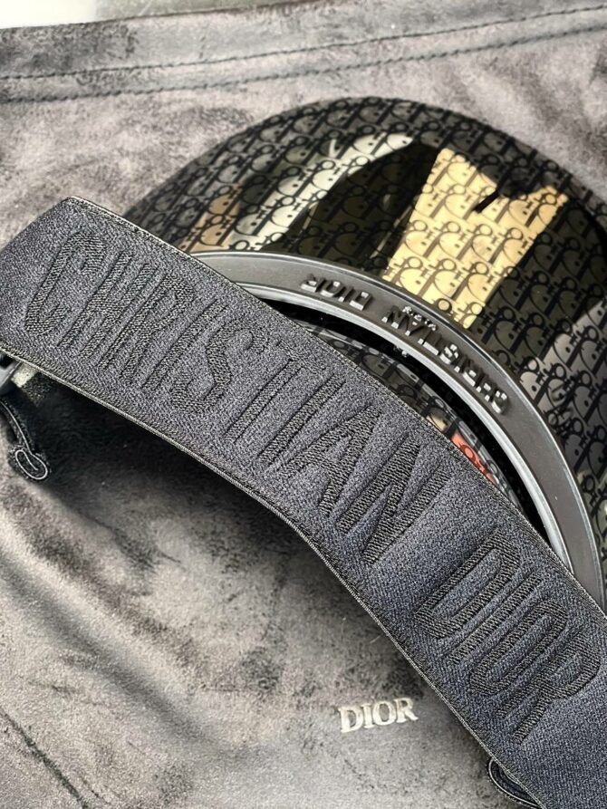 Солнцезащитный козырек Dior — изображение 4