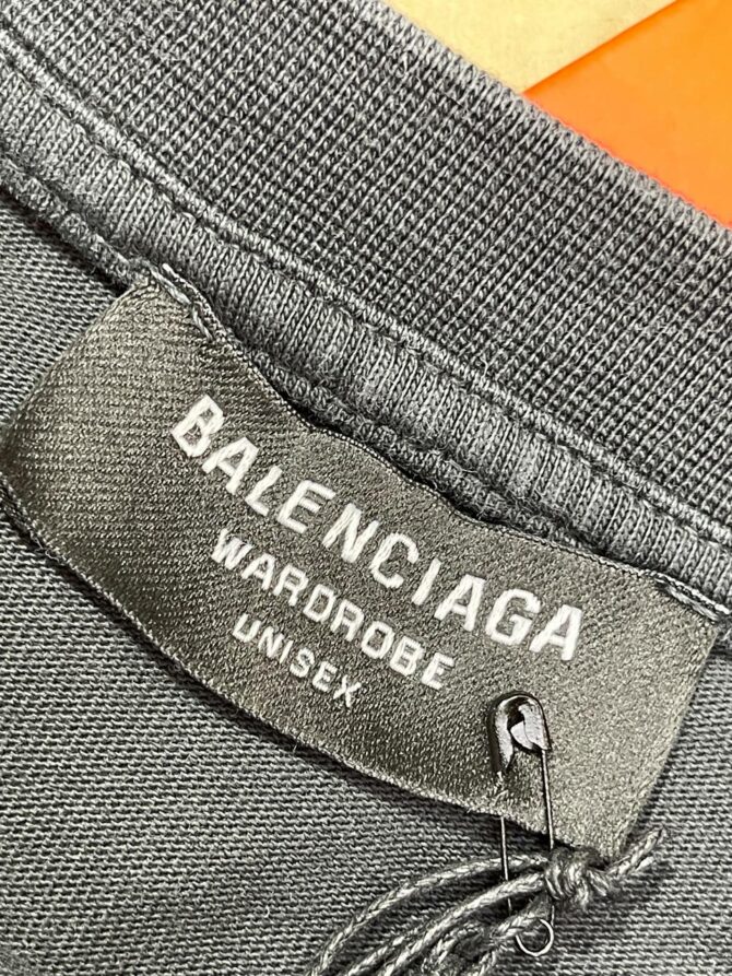 Футболка Balenciaga — изображение 9