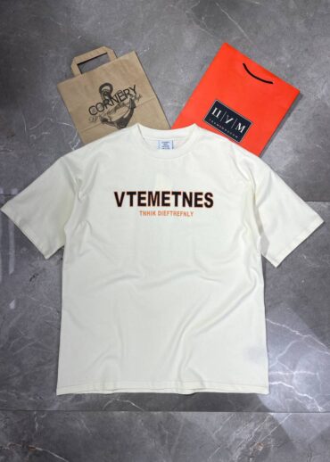 Футболка Vetements Think Dieftrefnly