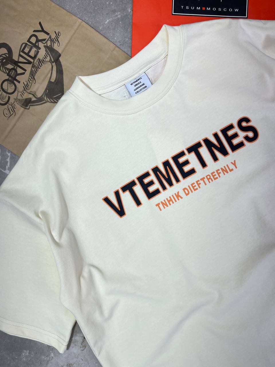 Футболка Vetements Think Dieftrefnly — фото 7