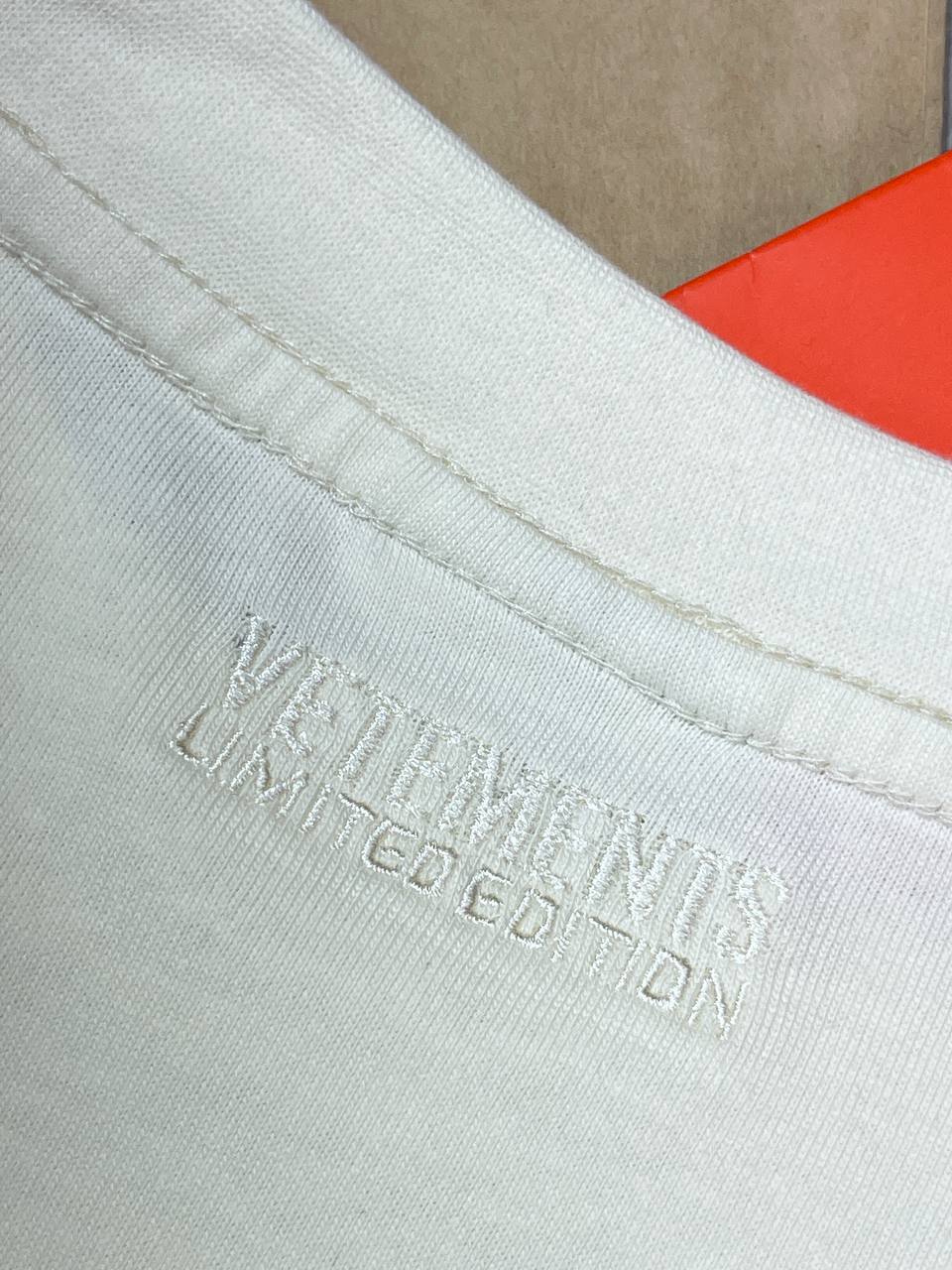 Футболка Vetements Think Dieftrefnly — фото 8