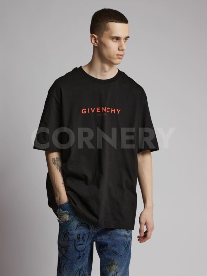 Футболка Givenchy