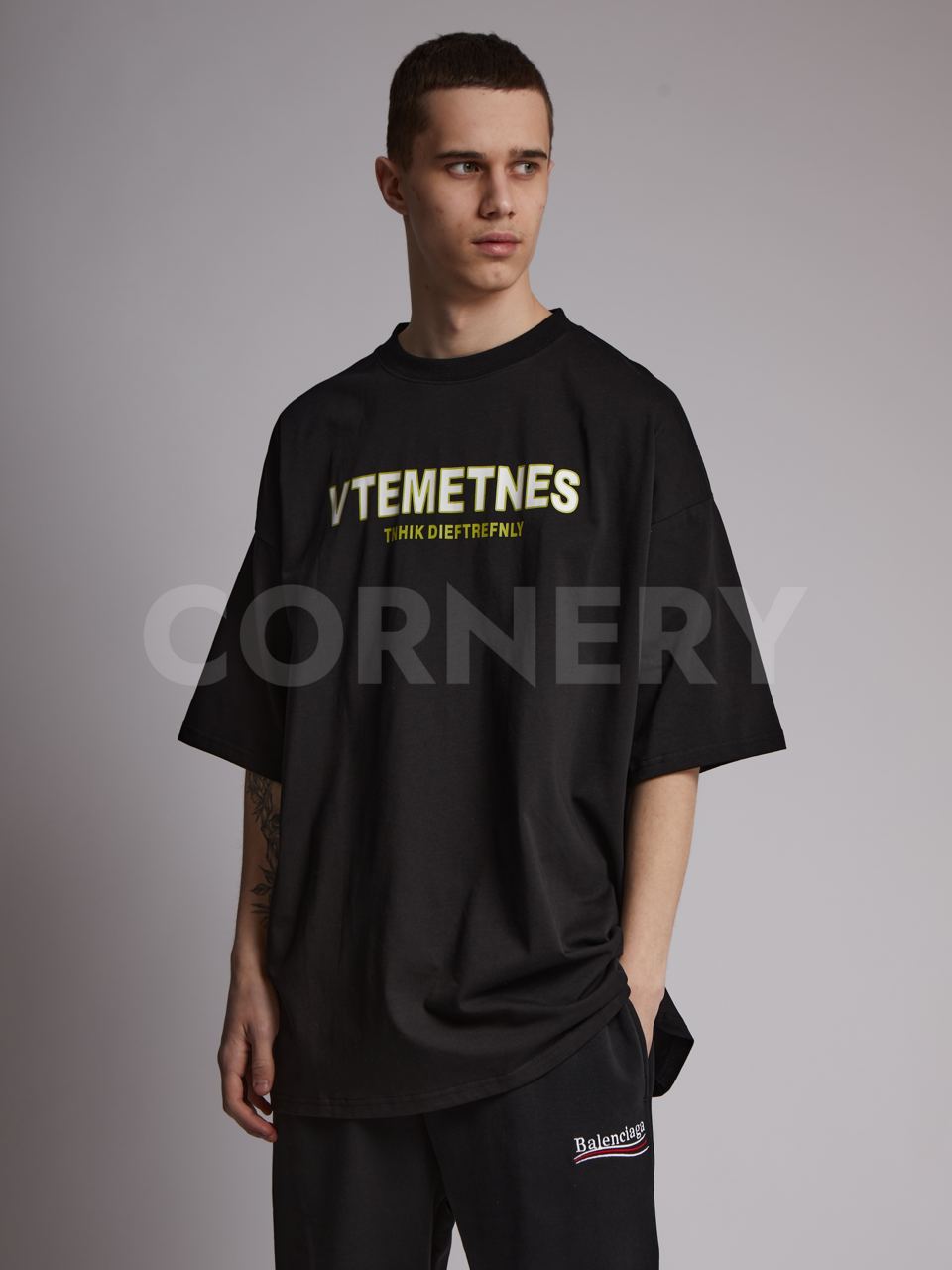 Футболка Vetements Think Dieftrefnly — фото 5