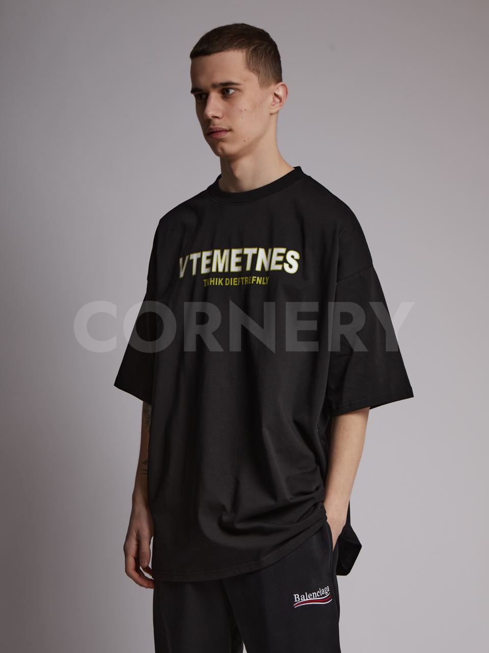 Футболка Vetements Think Dieftrefnly — фото 6