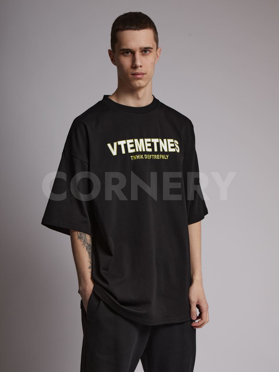 Футболка Vetements Think Dieftrefnly — фото 1