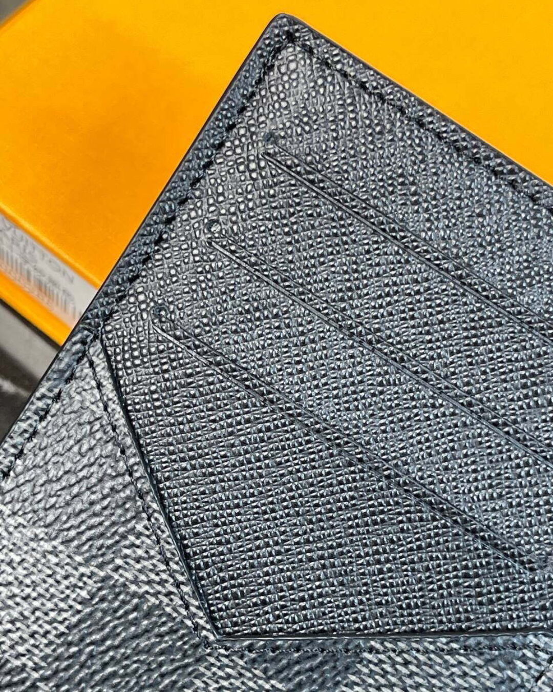 Картхолдер Louis Vuitton — изображение 9