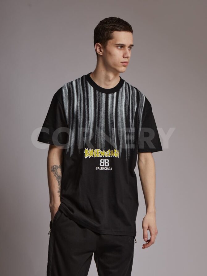 Футболка Balenciaga