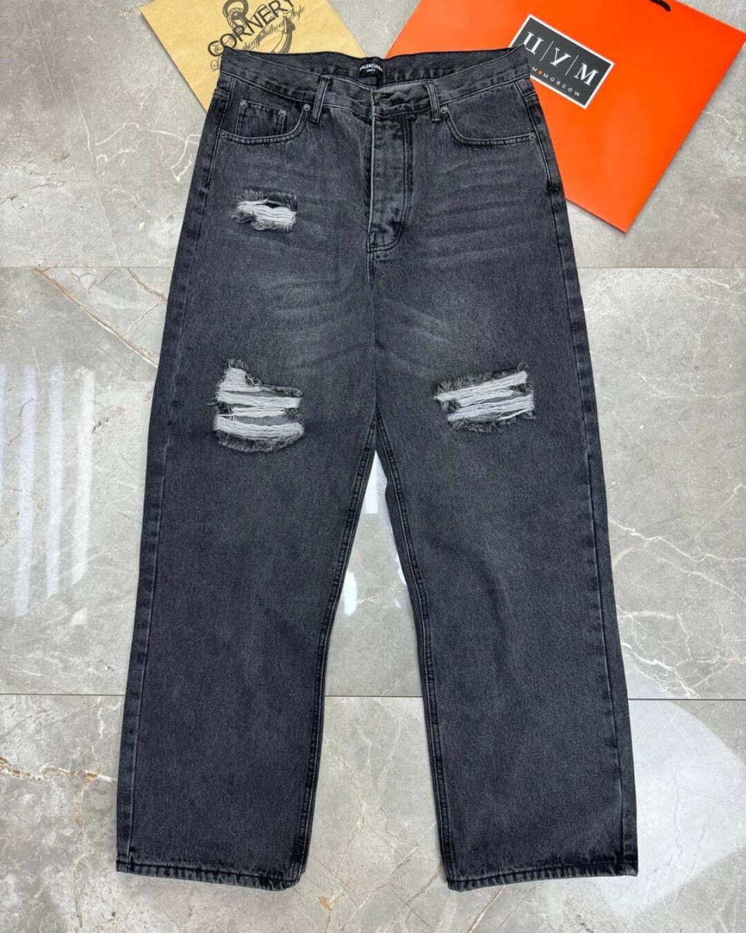 Джинсы Balenciaga — изображение 2