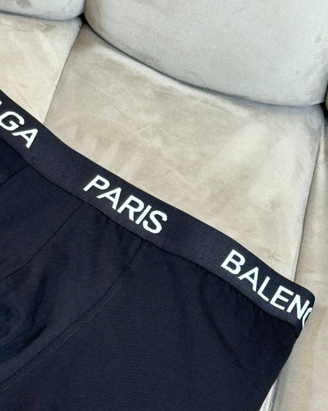 Трусы Balenciaga — изображение 2