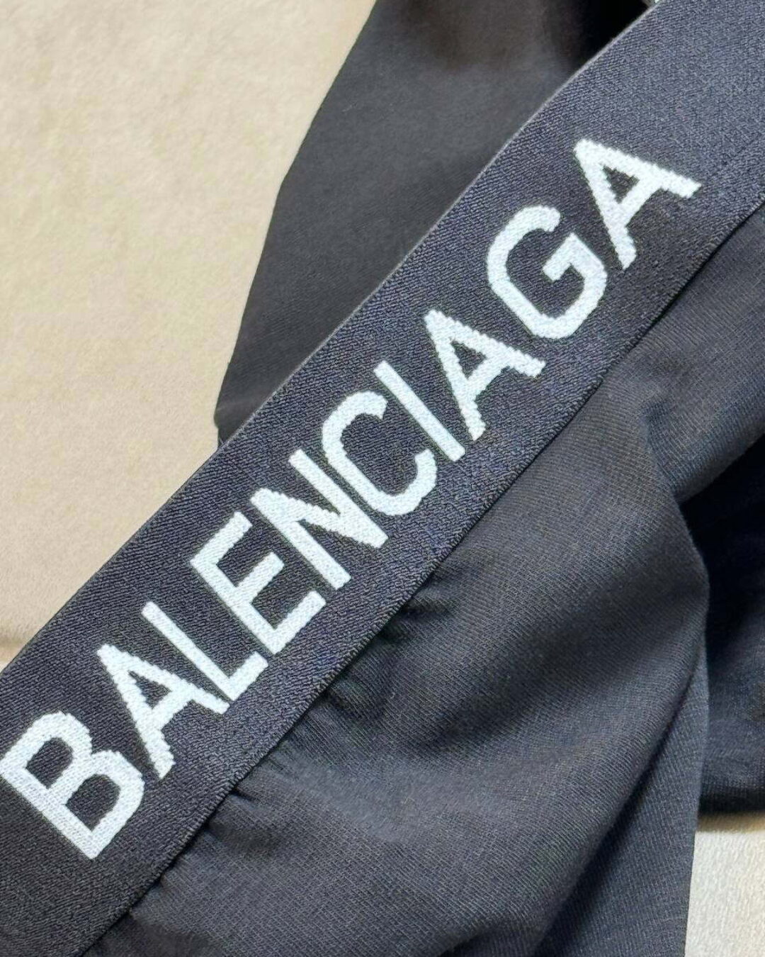 Трусы Balenciaga — изображение 7