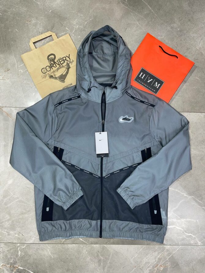 Ветровка Nike