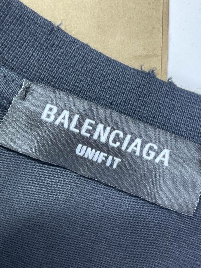Футболка Balenciaga — изображение 8