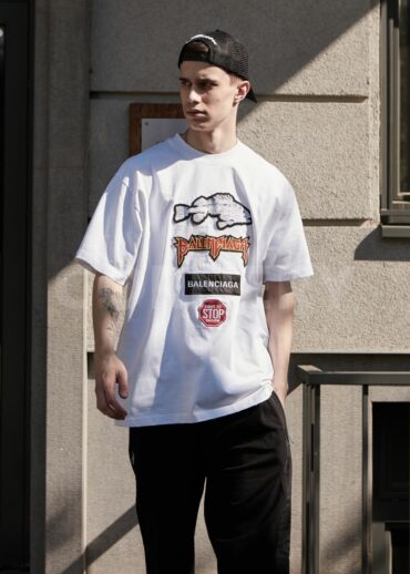 Футболка Balenciaga