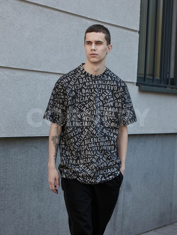 Футболка Balenciaga