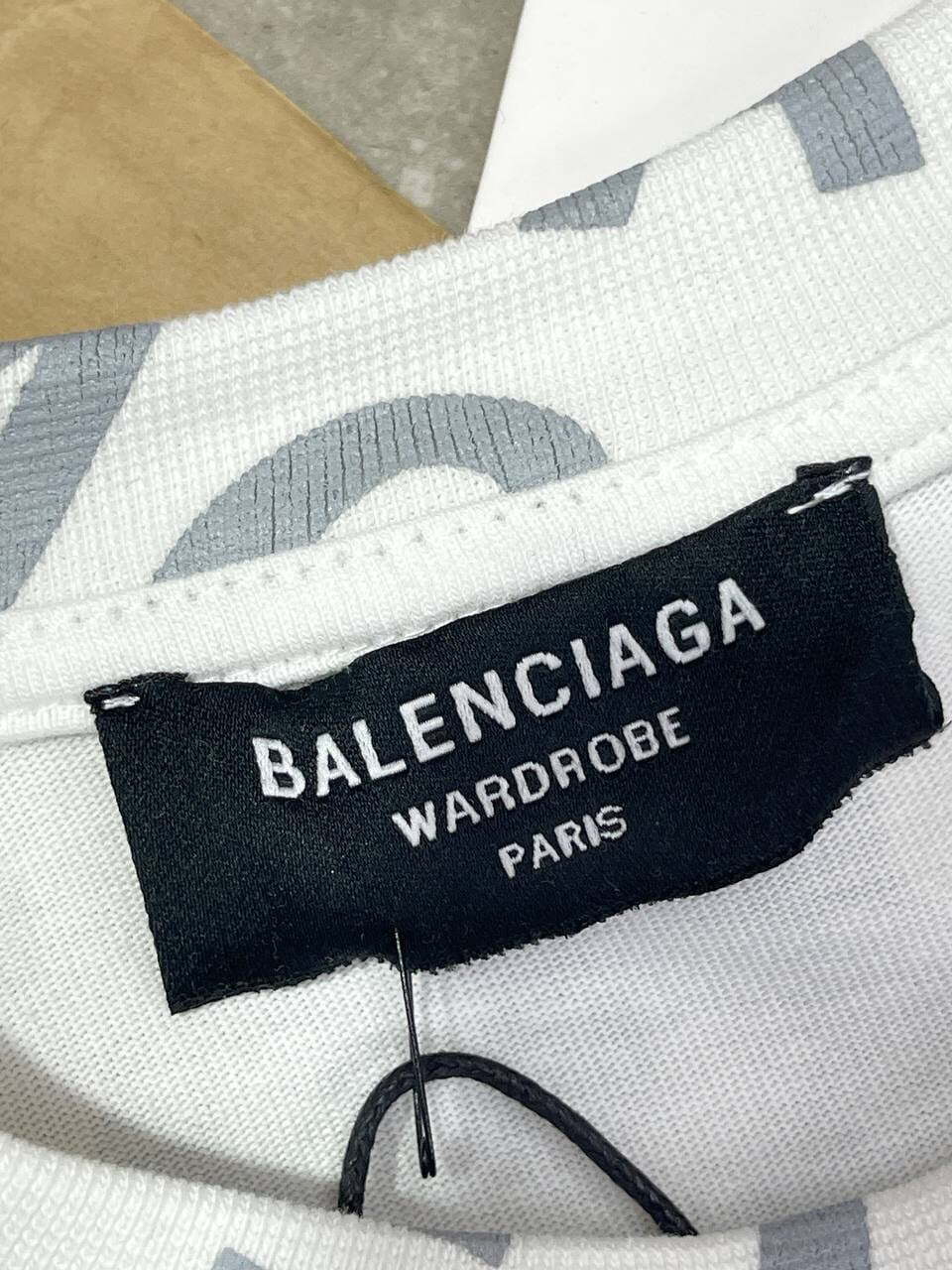 Футболка Balenciaga — фото 8