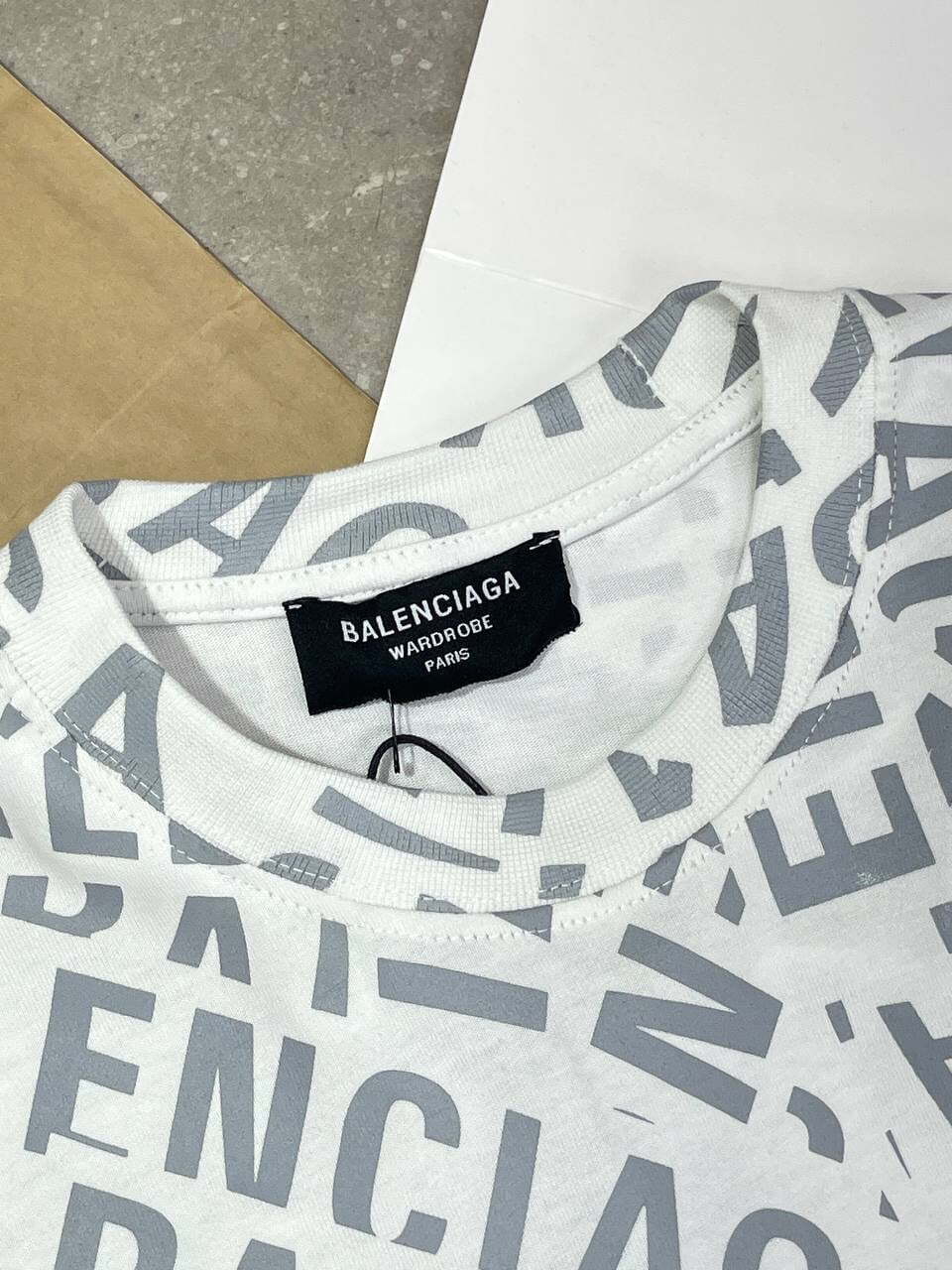 Футболка Balenciaga — фото 10