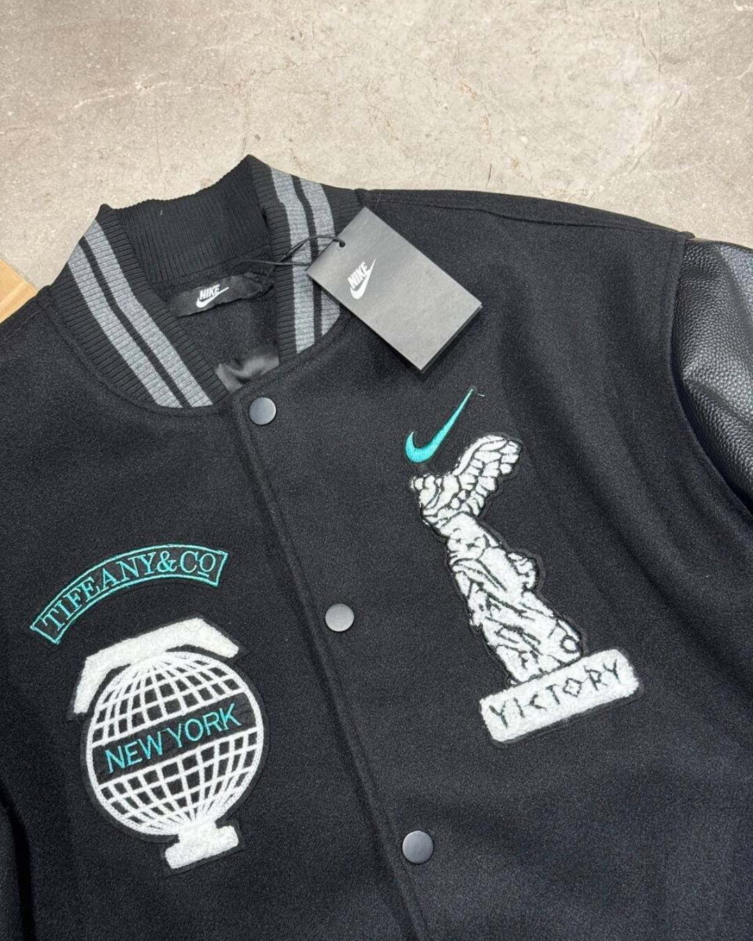 Бомбер Nike x Tiffany — изображение 4