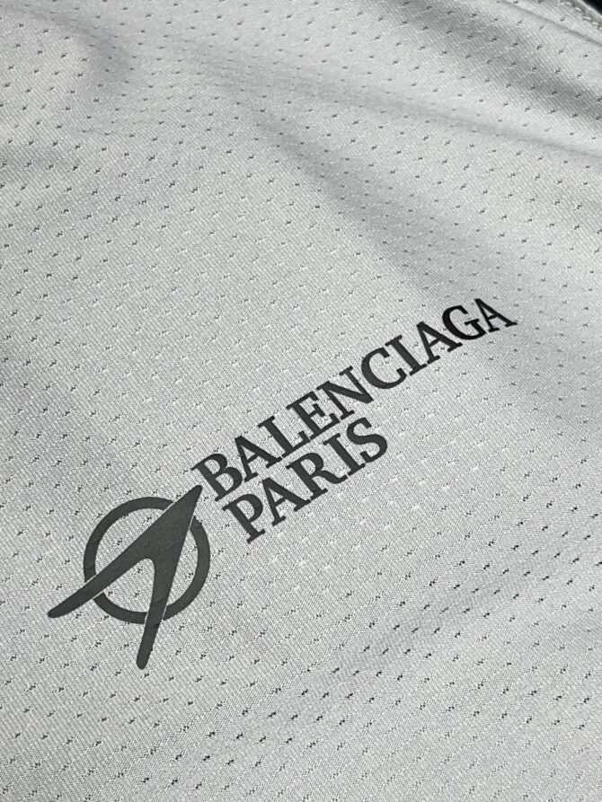 Футболка Balenciaga — изображение 6