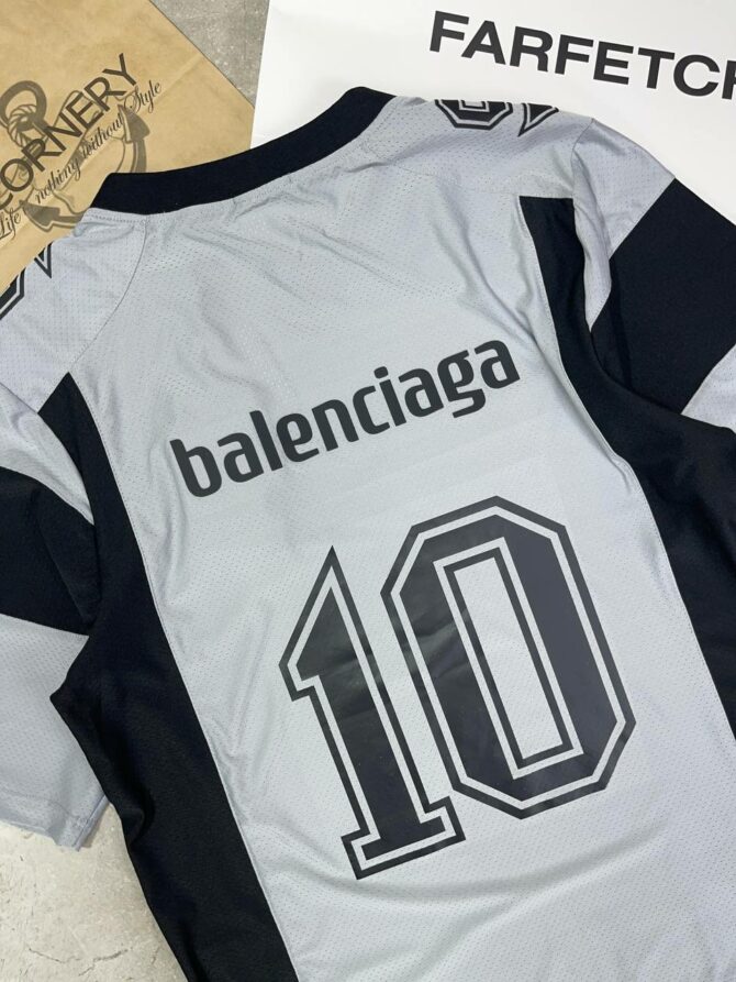 Футболка Balenciaga — изображение 9