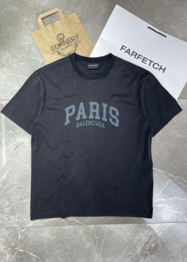 Футболка Balenciaga