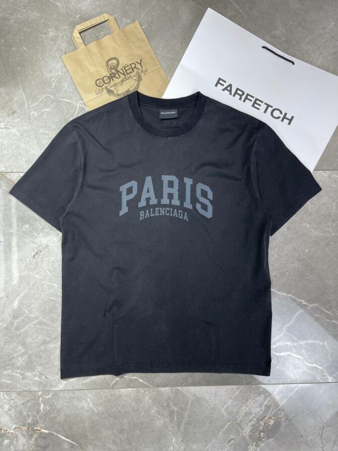 Футболка Balenciaga
