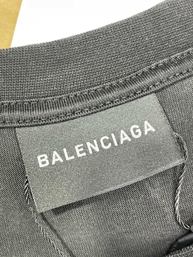 Футболка Balenciaga — изображение 8