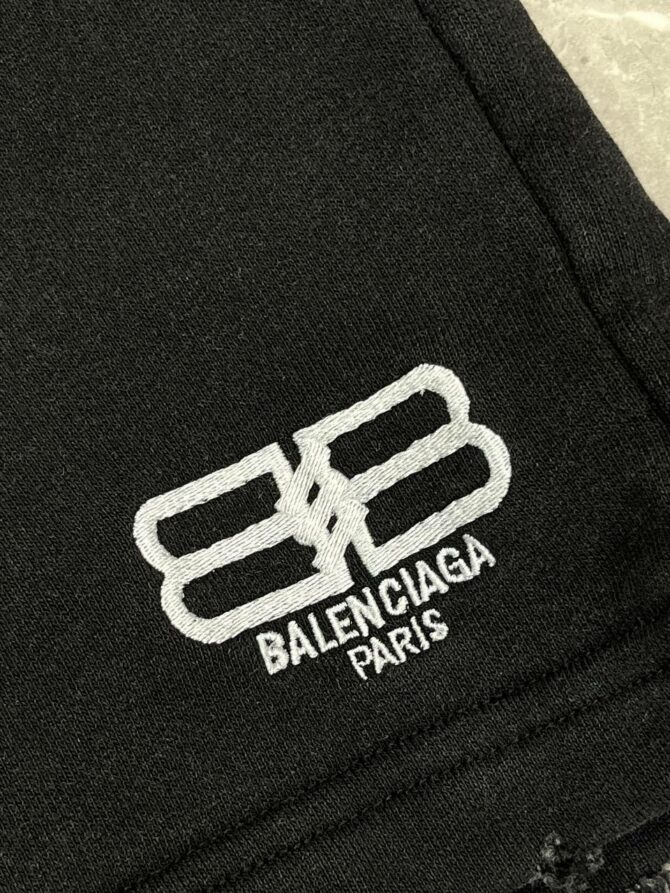 Шорты Balenciaga — изображение 4