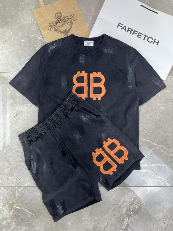 Костюм Balenciaga