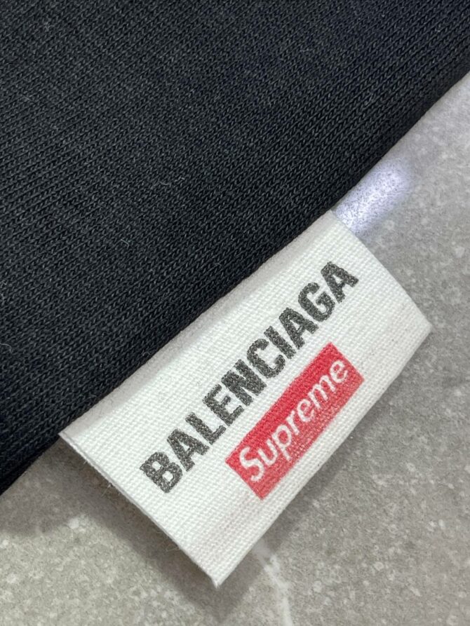 Футболка Balenciaga x Supreme — изображение 4
