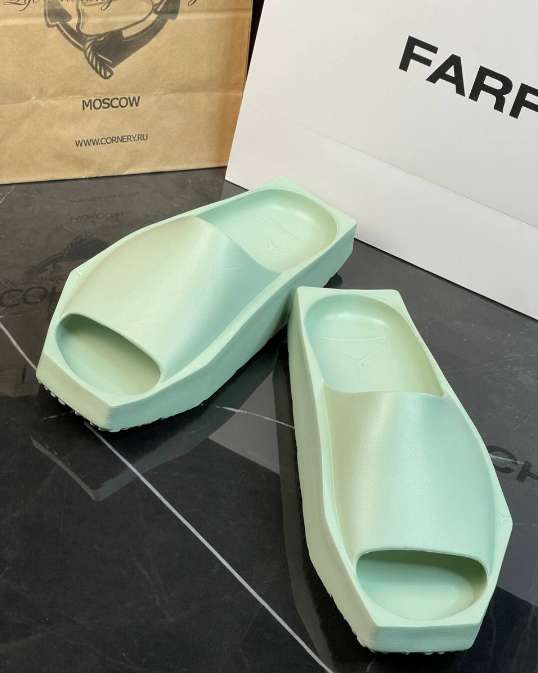 Тапки Jordan Hex Slide Pistachio Frost (дисконт) — изображение 3