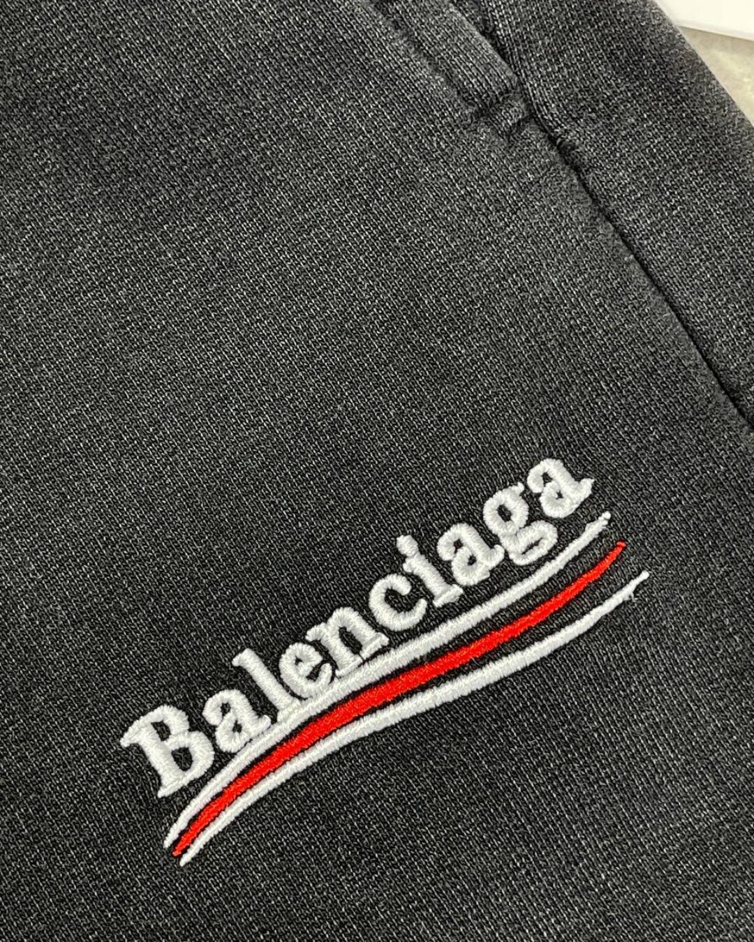 Шорты Balenciaga — изображение 6