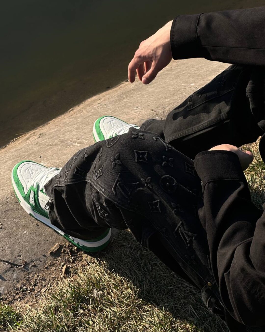 Джинсы Louis Vuitton — изображение 2