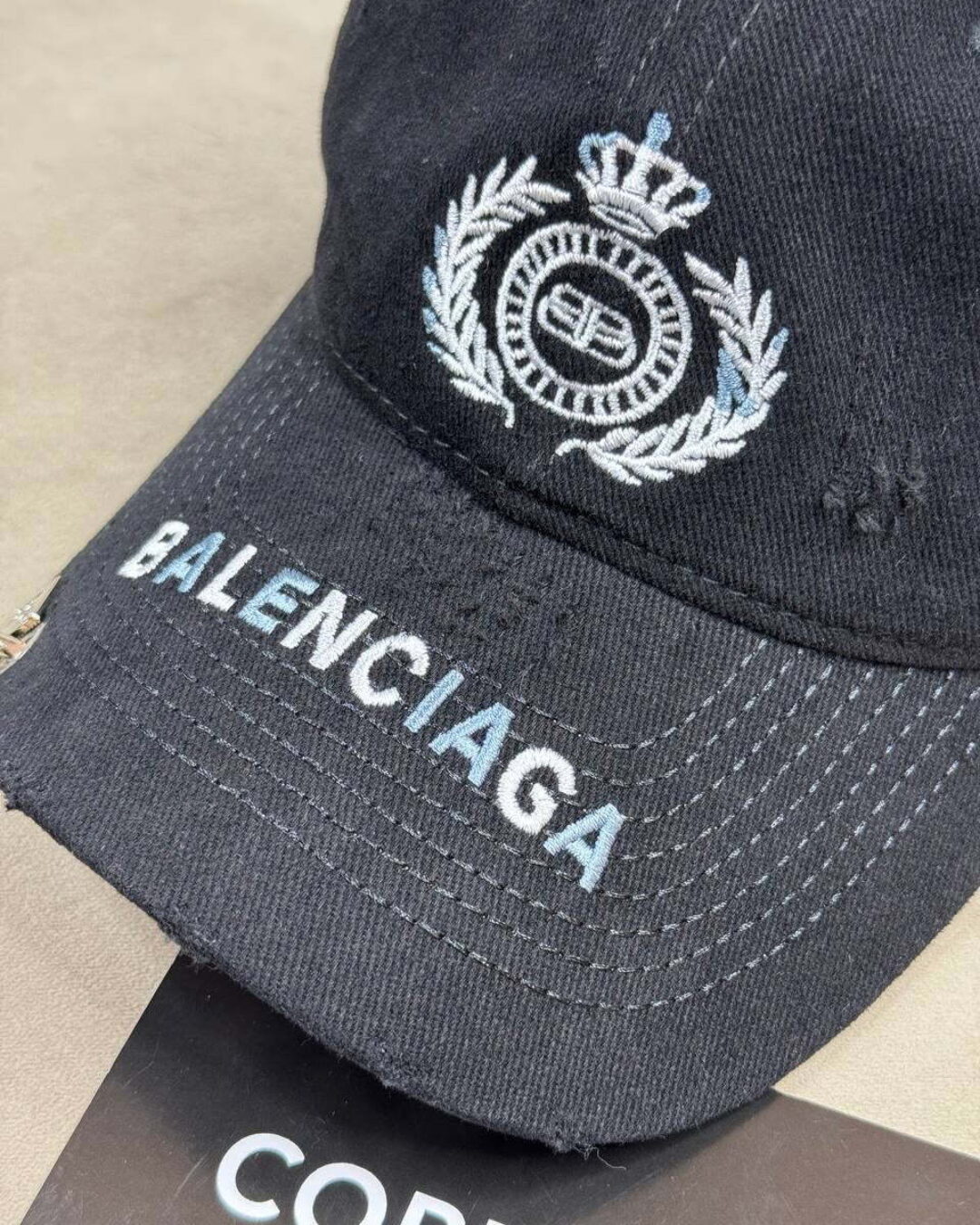 Кепка Balenciaga — изображение 5